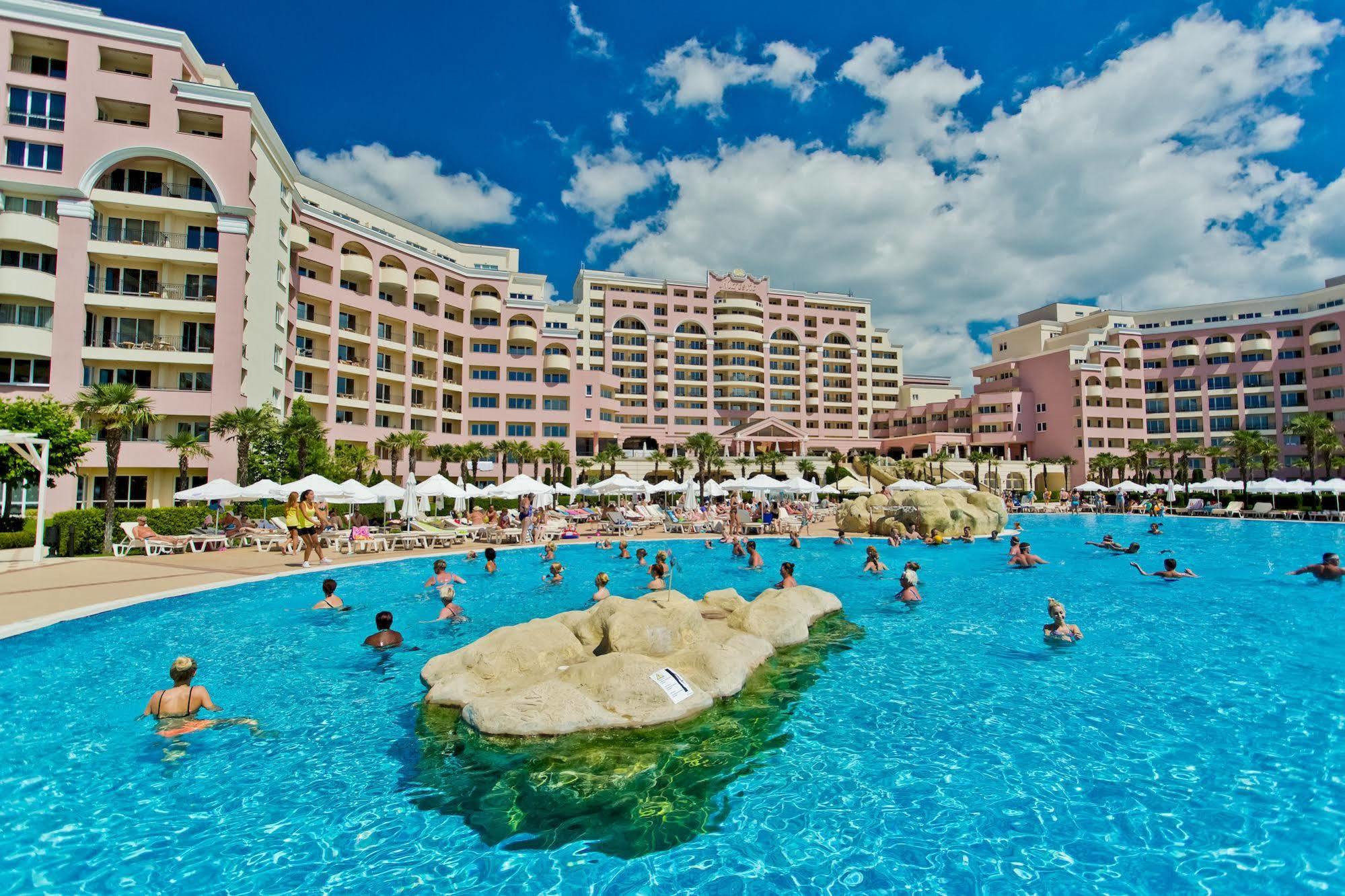 Dit Majestic Beach Resort 써니비치 외부 사진